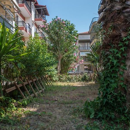 Hotel Alexandros Неи Порои Екстериор снимка