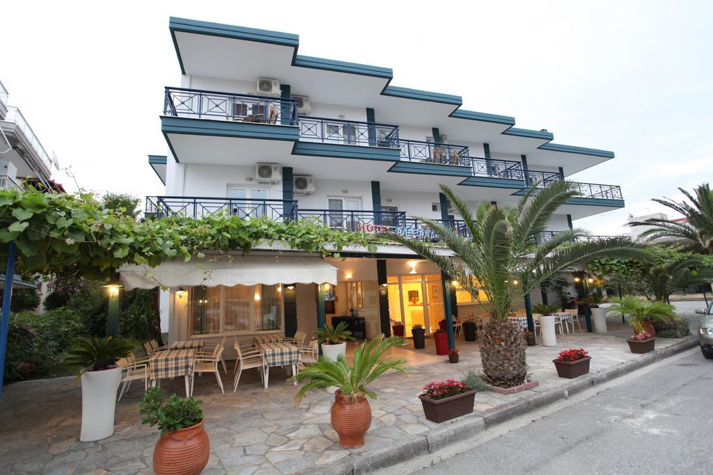 Hotel Alexandros Неи Порои Екстериор снимка