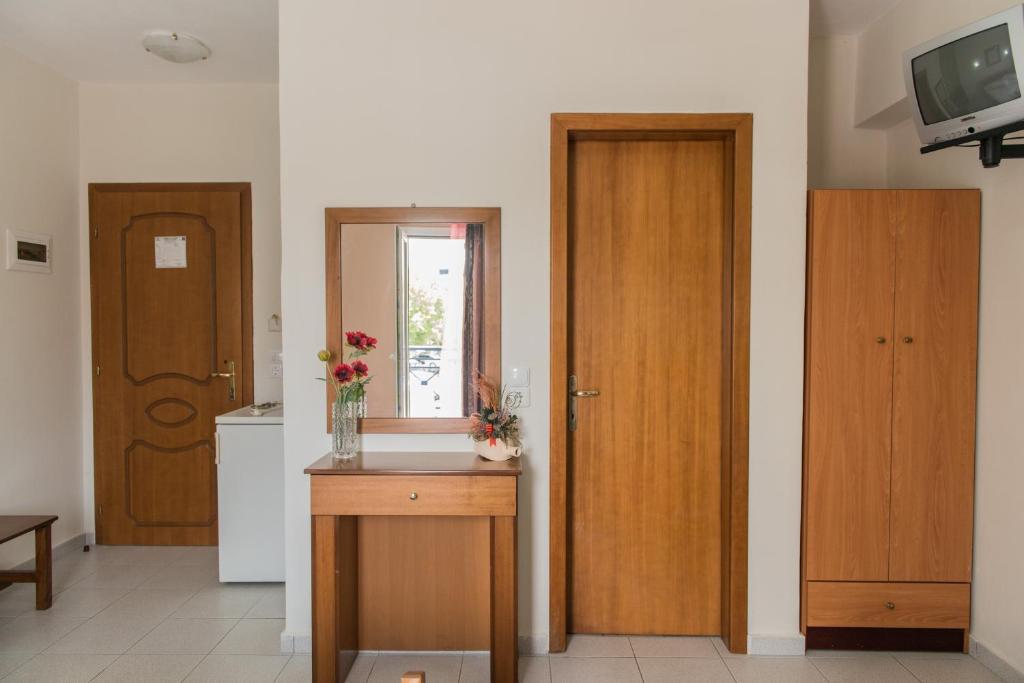 Hotel Alexandros Неи Порои Стая снимка